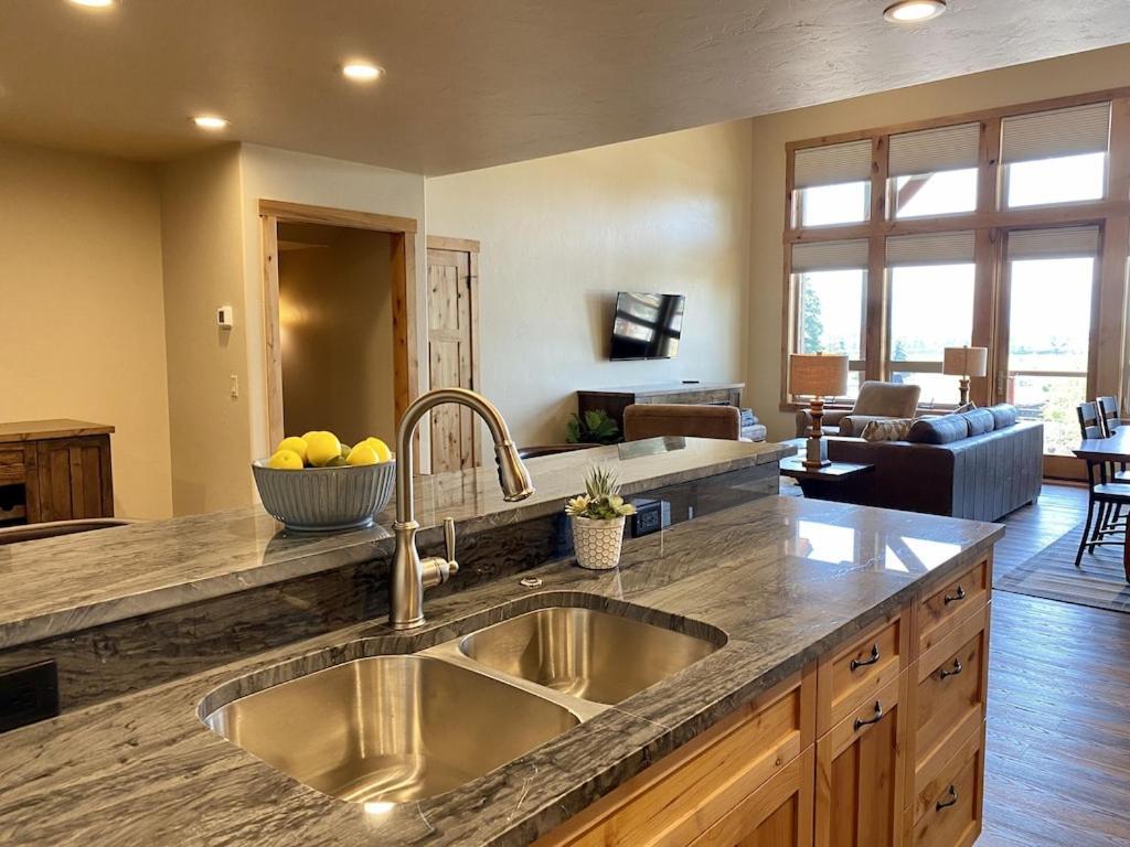 Townhome Next To Clubhouse In Exclusive Eagle Bend - The Glacier Bigfork Exteriör bild